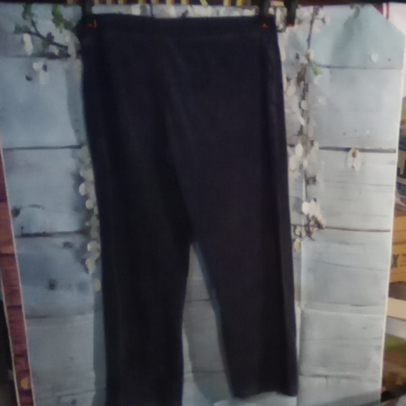 Sweatpants - Picture 2 of 4
